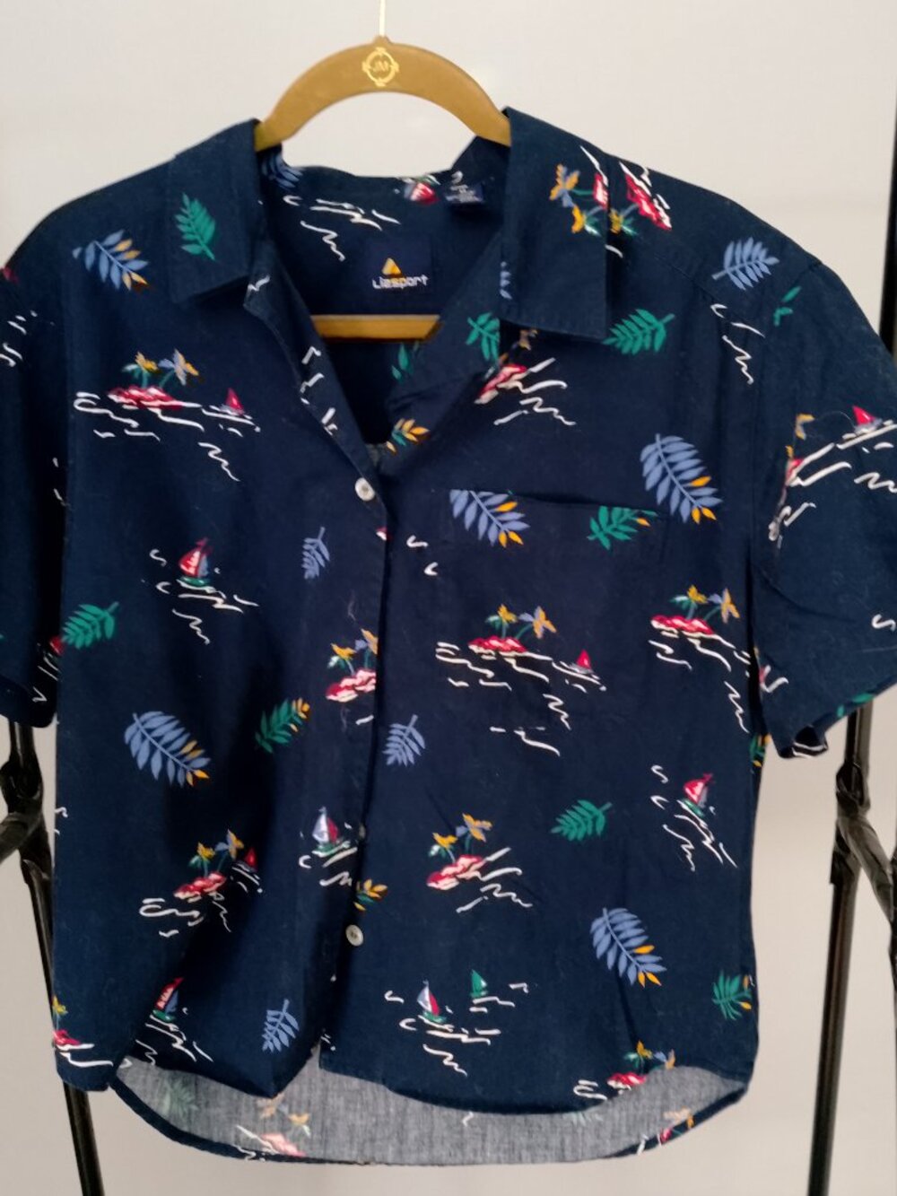 Lizport Button Up Shirt M